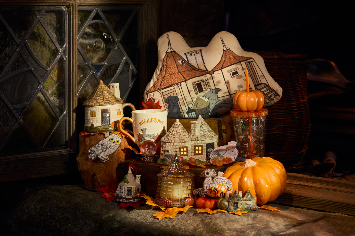 スタジオツアー東京にハロウィーン限定商品登場! “ハグリッドの家”をモチーフにした初のコレクション