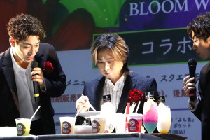 堂本光一、試食の手が止まらず！　「堂本光一×ふぉ～ゆ～ BLOOM WORLD in JOYPOLIS」記者発表会にて