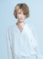 芹香斗亜