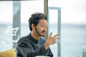 8月7日放送の『THE TIME,』に出演する山中崇