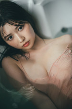 冴木柚葉1st写真集（タイトル未定）より