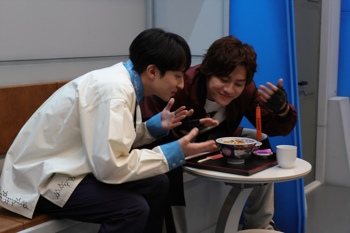 M！LK曽野舜太、長田光平らの笑顔も！　映画『仮面ライダーゼッツ』『超宇宙刑事ギャバン インフィニティ』オフショット到着