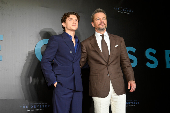 映画『オデュッセイア』に出演する（左から）トム・ホランド、マット・デイモン