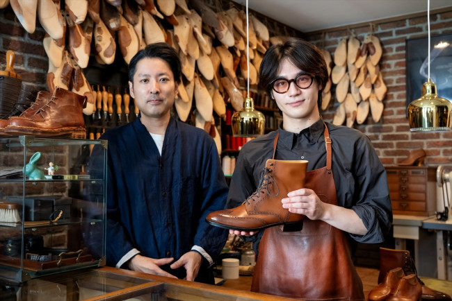 ドラマ『はだかんぼうたち』より靴職人・三澤則行に弟子入りした松田元太