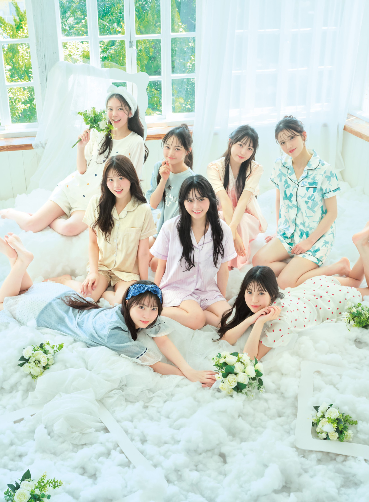 「制コレ」史上最高級美少女が長い髪をバッサリ最新グラビア　ほか国際派女優の大胆肢体も！
