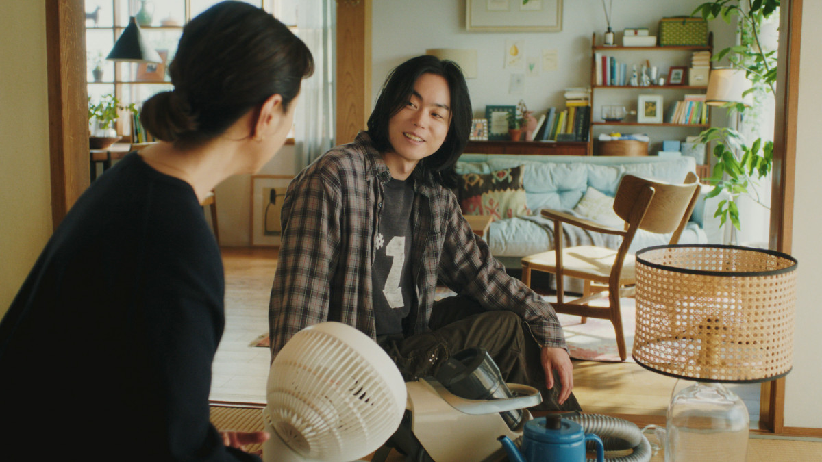菅田将暉、セカストCMに初出演　恋人や家族との休日をリアルに描く