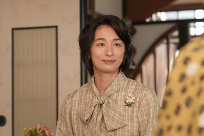 連続テレビ小説『ブラッサム』作家・土橋風子を演じる尾野真千子