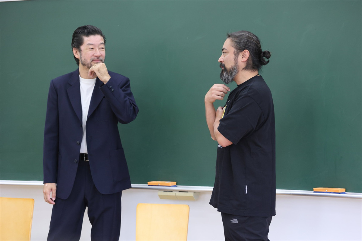 『THE OPEN CALL』浅野忠信＆山田孝之が16年ぶりに共演し即興演技！　スペシャル映像解禁