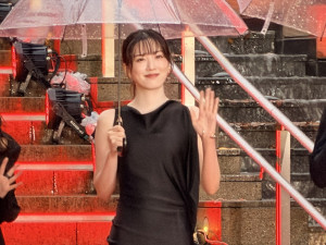 「第39回東京国際映画祭」オープニングレッドカーペットに登場した永野芽郁
