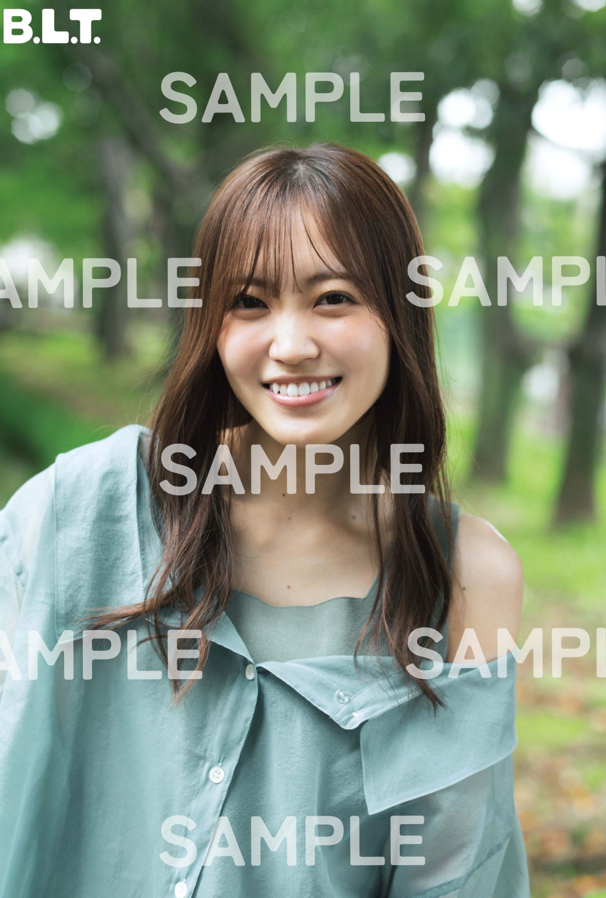 櫻坂46・谷口愛季、吉祥寺で見せた“愛らしさ”に大接近！　「B.L.T.12月号」表紙・巻頭に登場