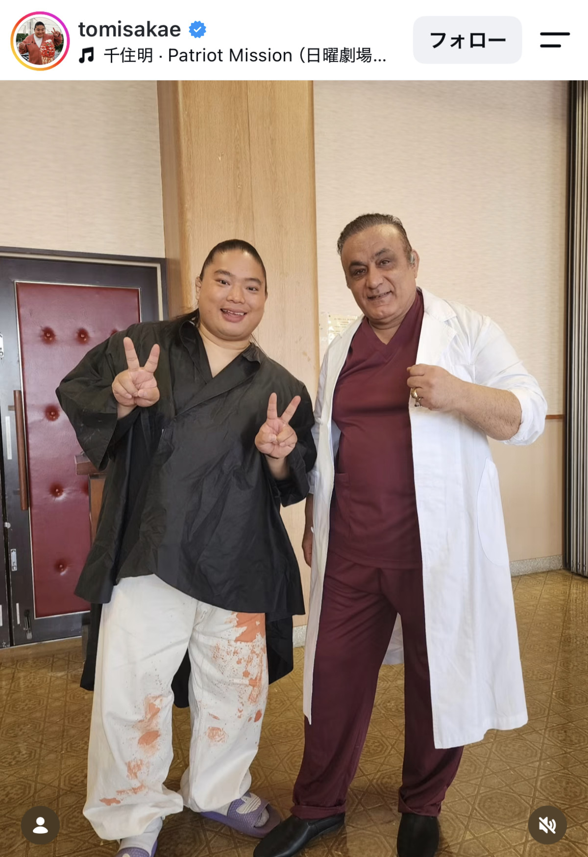 富栄ドラム、『VIVANT』第22話のオフショットを公開　※「富栄ドラム」Instagram