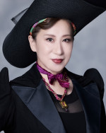 MUSICAL『イヴ・サンローラン』に出演する伊東弘美