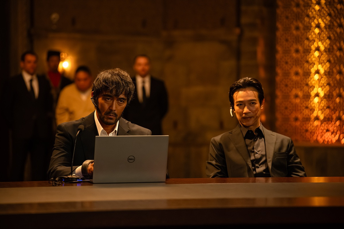 『VIVANT』冒頭ナレーション「ちょうどその頃…」ネット驚き「時系列一緒」「入れ替わってない!!」
