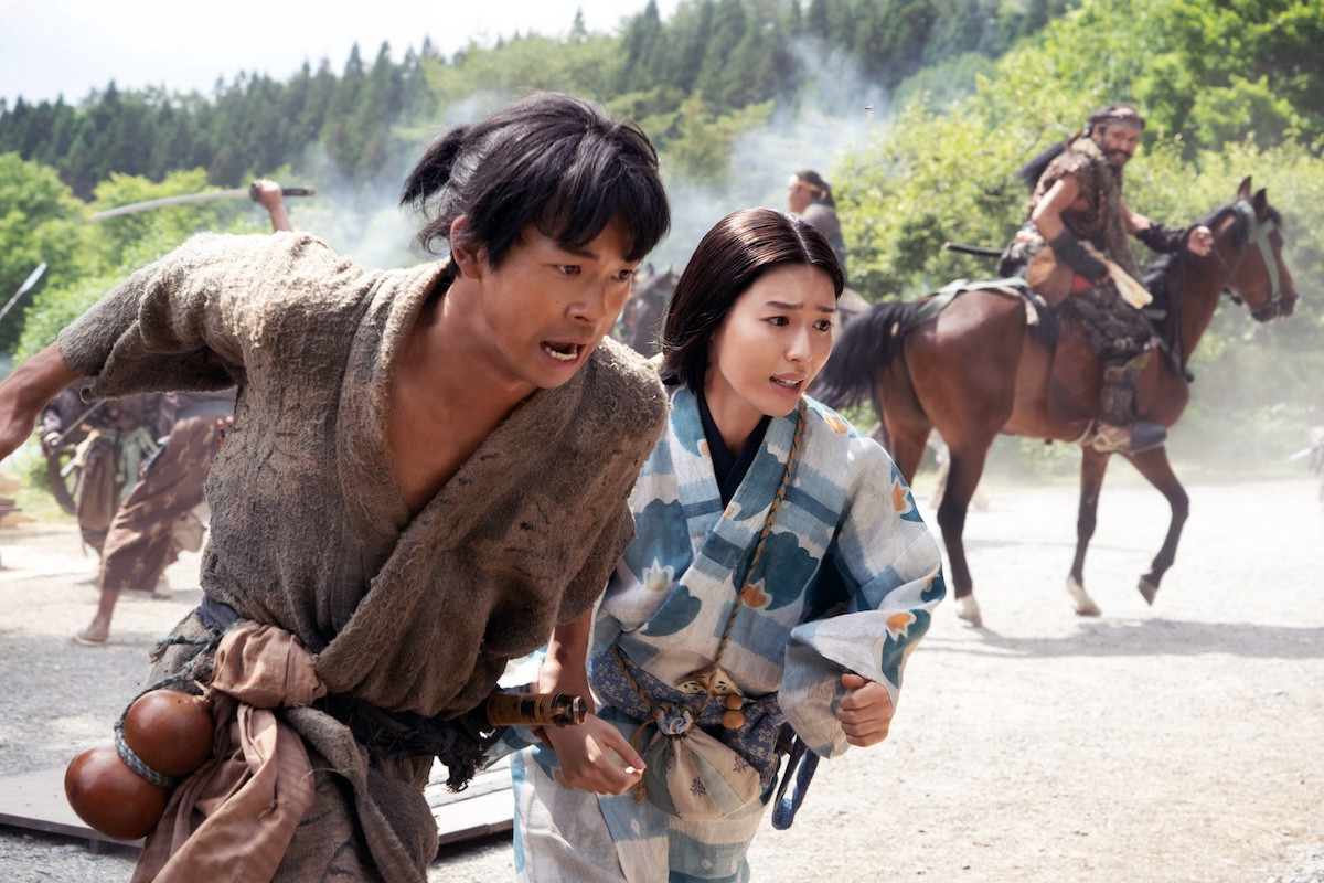 『豊臣兄弟！』初回　小栗旬、10年ぶり2度目の信長役に称賛続々「オーラがすごい…」「貫禄マシマシ」