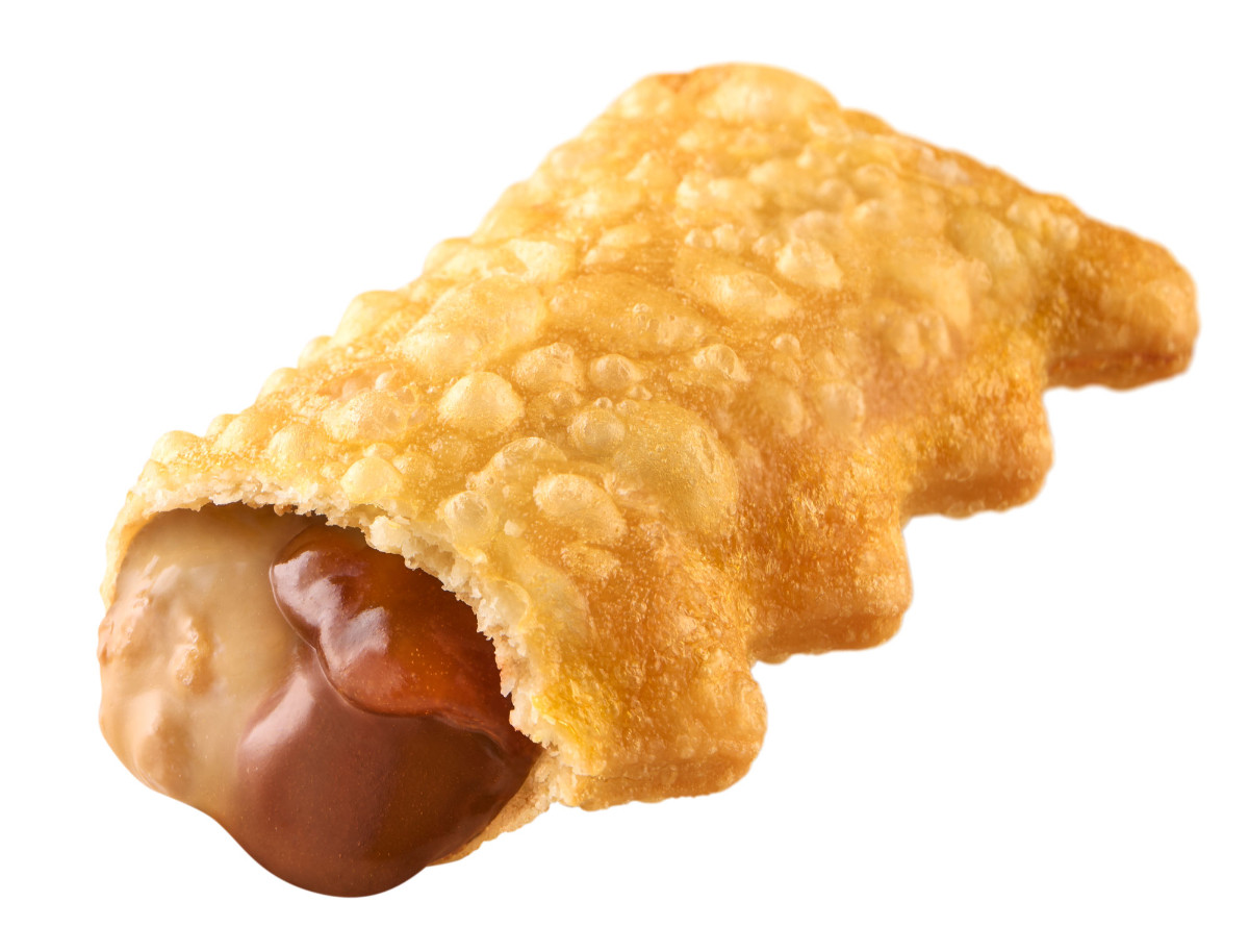 マクドナルド「塩キャラメルアーモンドパイ」登場! 3層のクリームが重なる奥深い味わい