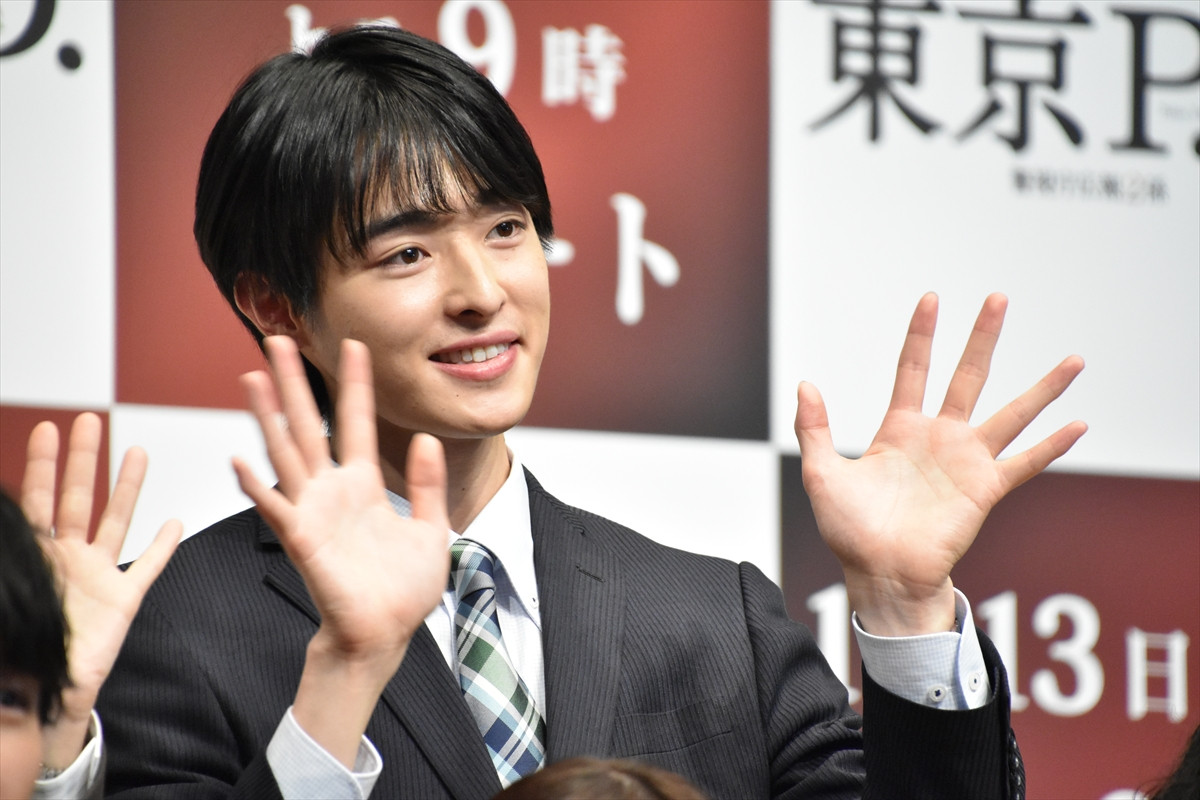 福士蒼汰の“広背筋”、イケオジ揃いの出演者に注目！　ドラマ『東京P.D. 警視庁広報2係』見どころを出演者が紹介