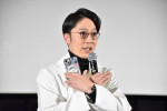 映画『ヒグマ!!』完成披露舞台挨拶に出席した金田哲（はんにゃ.）