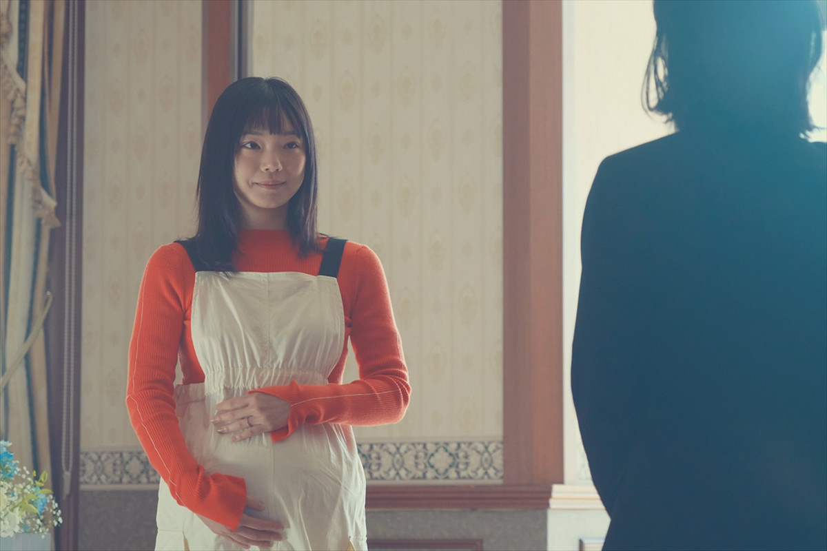 浜辺美波＆目黒蓮、日々の気持ちの切り替え方は？　葬祭プランナー役への思いも語る＜『ほどなく、お別れです』インタビュー＞