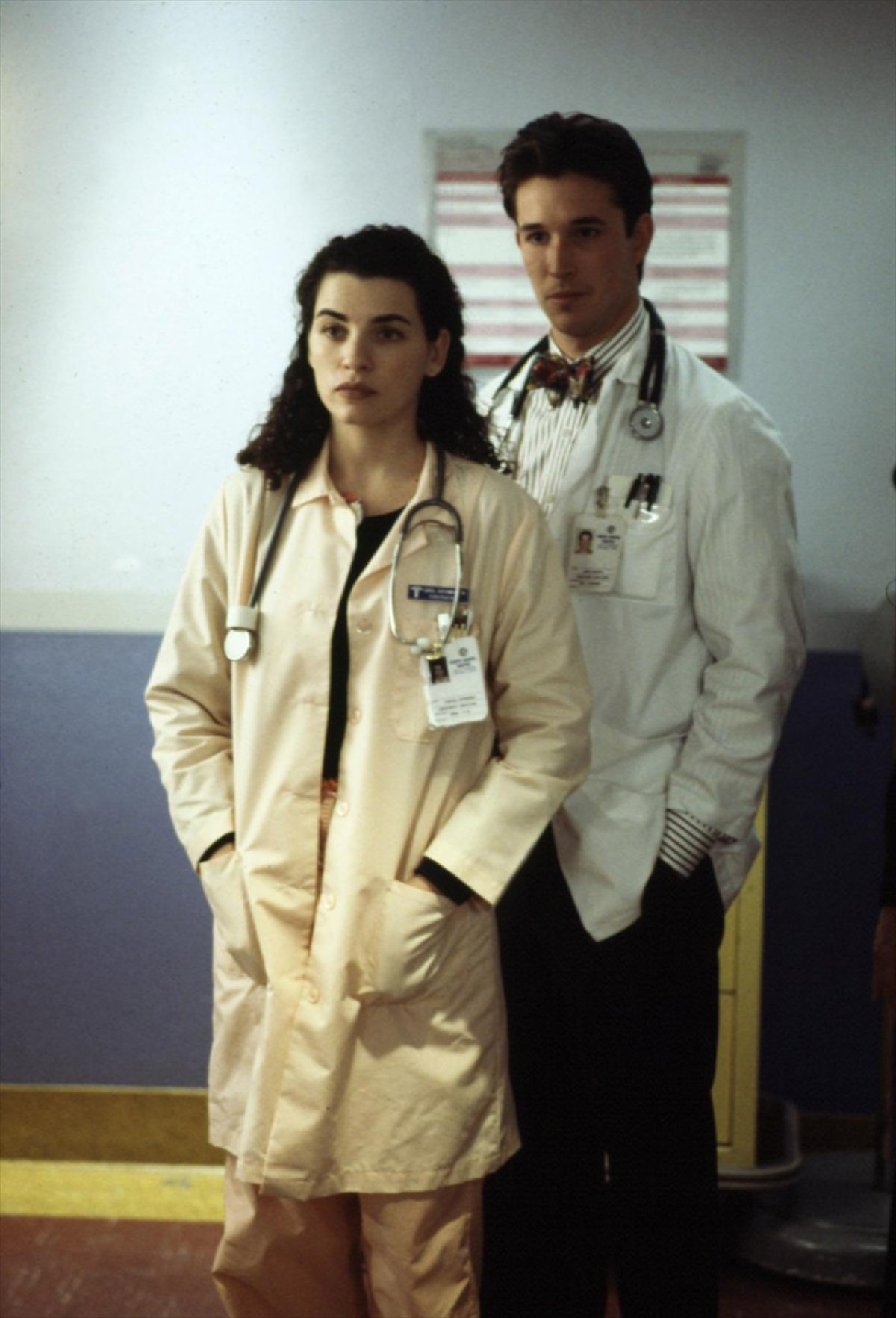 『ER』終了から17年！ ジョージ・クルーニー＆ノア・ワイリーが授賞式で栄光の再会