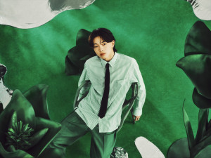 映画『花緑青が明ける日に』の主題歌を担当したimase