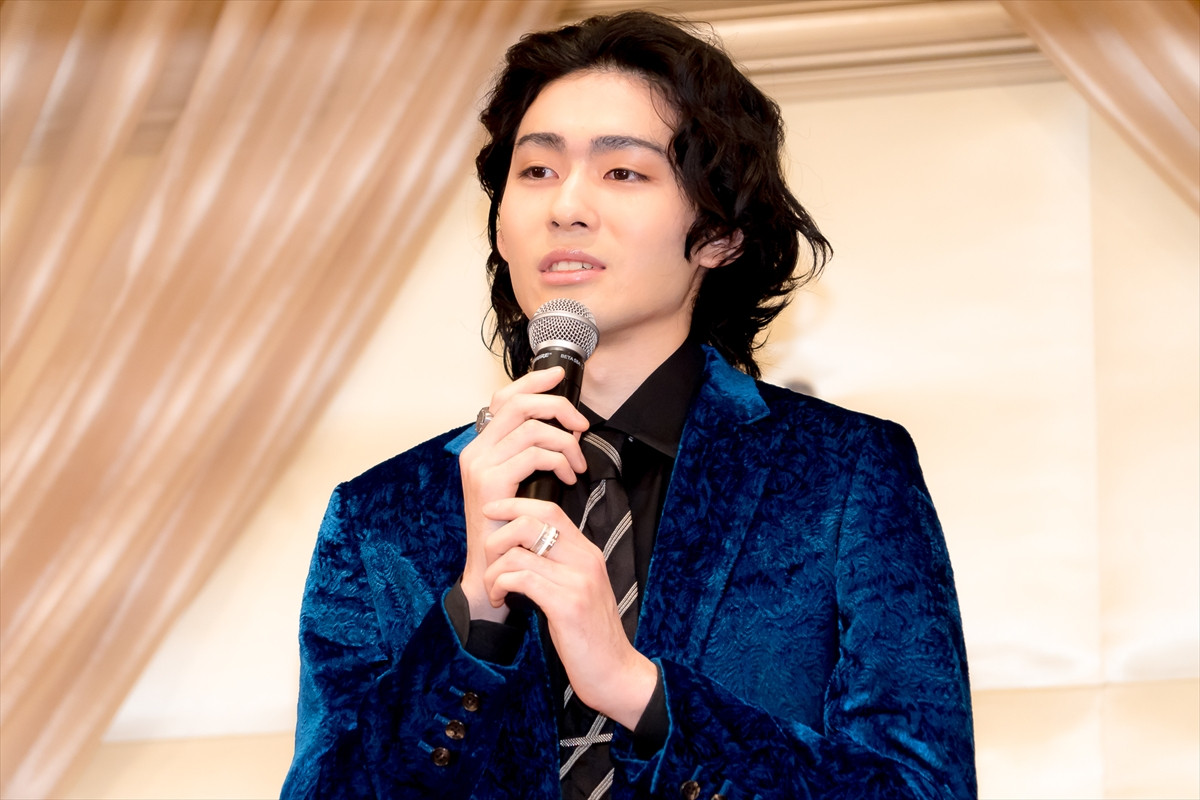 市川染五郎、當真あみと初対面で驚き「後ろが見えるくらいの透明感」