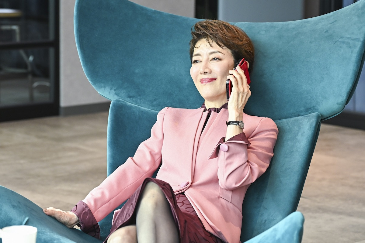 『DREAM STAGE』“吾妻”中村倫也、顎クイ→指トントンにネット悶絶「バカメロい」「ニマニマしちゃう」