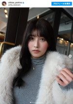 ちとせよしの、お姉さん風ファーコート姿がかわいい　※「ちとせよしの」Instagram