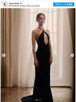 英国アカデミー賞に出席したエマ・ストーンの装い　※「ルイ・ヴィトン」公式Instagram