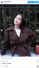ブラウン好き村重杏奈、春っぽいブラウンのアウターにジーパンスタイル　※「村重杏奈」Instagram
