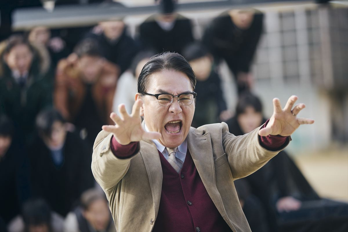 『NEW GROUP』組体操で体感する集団行動の恐怖と衝撃――場面写真一挙解禁