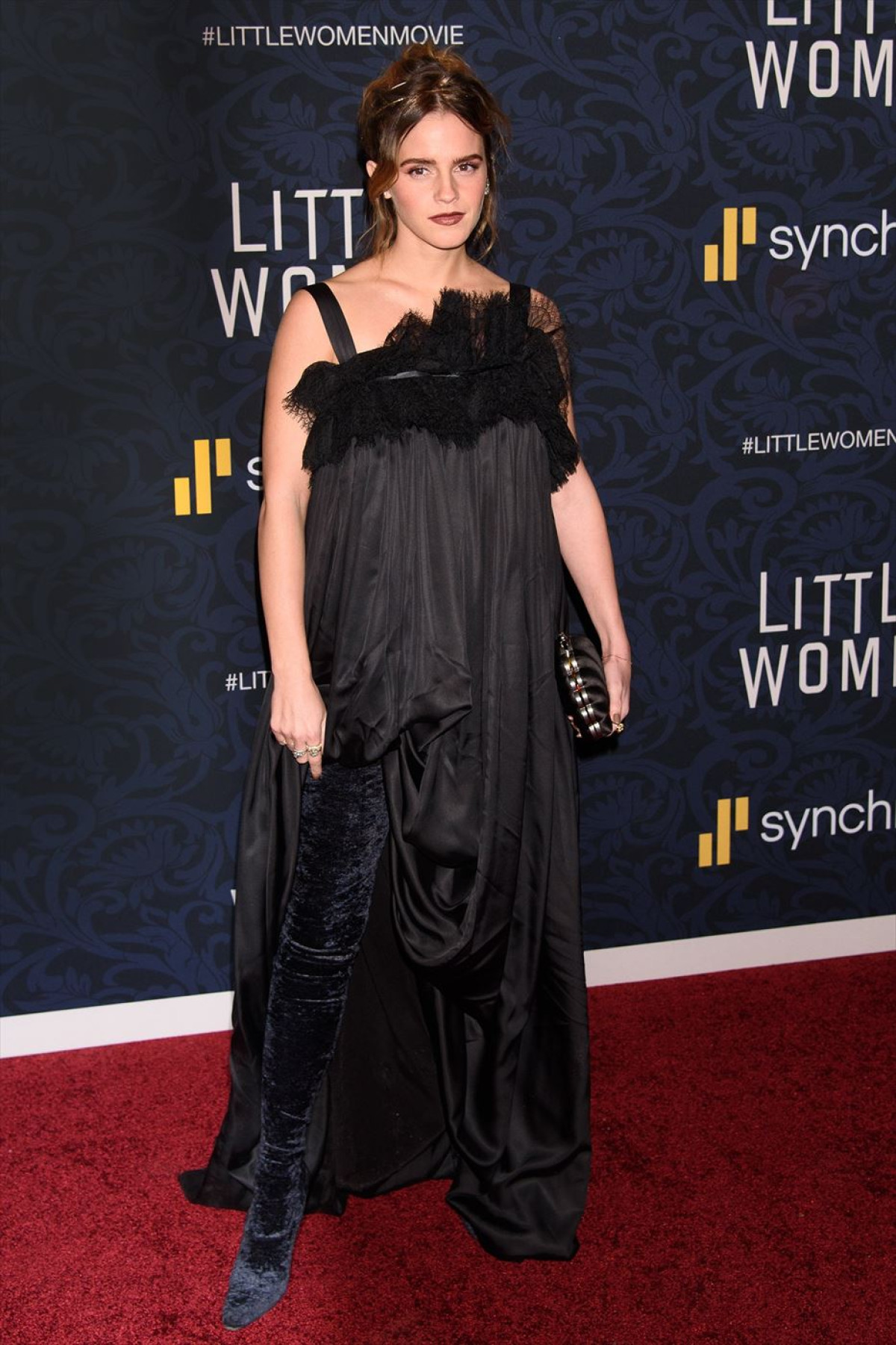 エマ・ワトソン、メキシコの富豪御曹司と空港でキス！