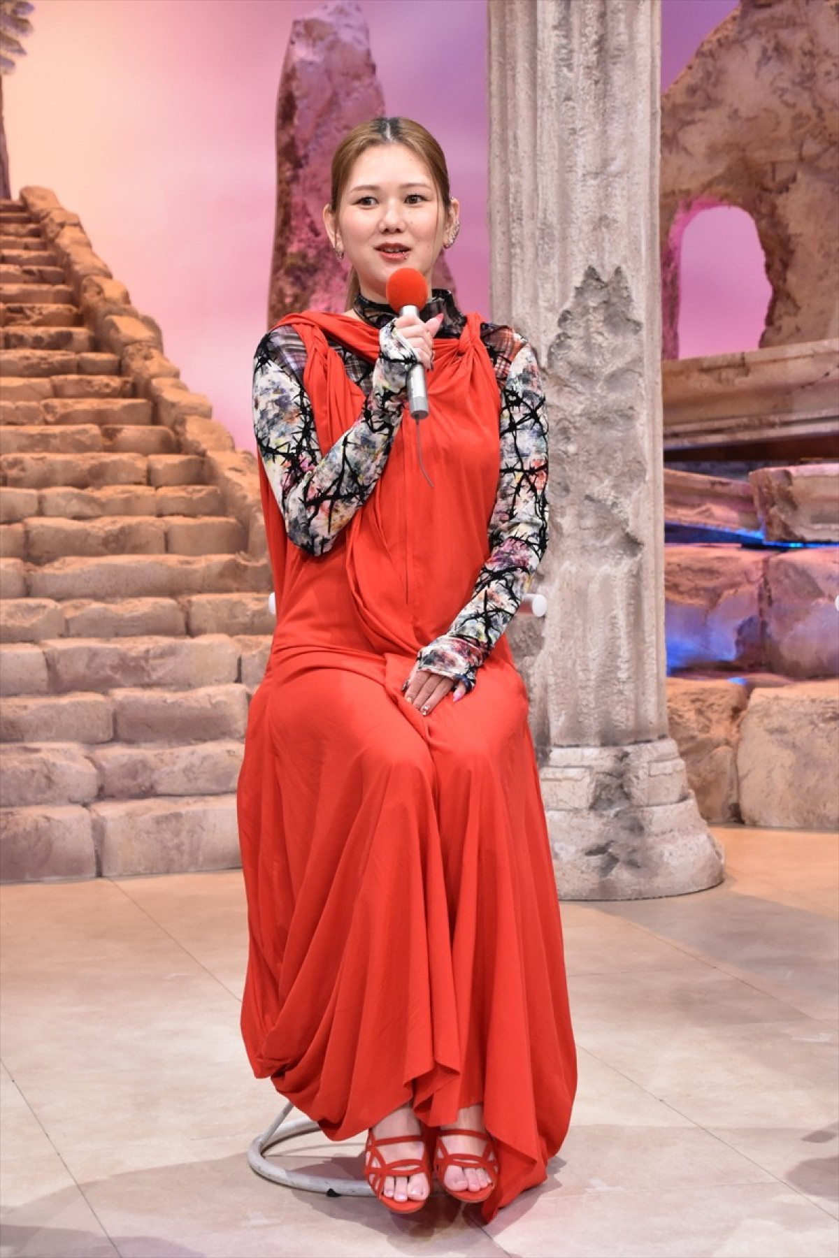 金原ひとみ＆ヒャダイン『カンブリア宮殿』新MCに就任！　インタビューしてみたいのは「ビル・ゲイツ」 