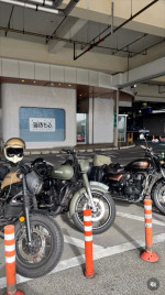 鈴木拓、愛車を披露　※「鈴木拓」Instagram