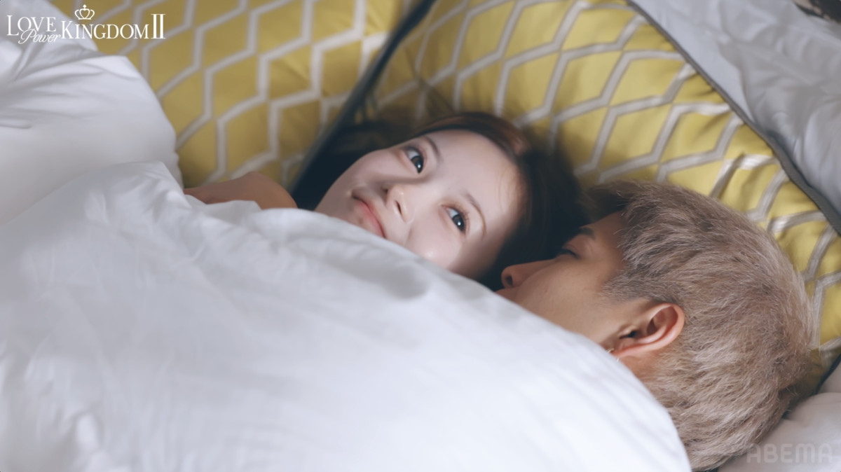 イケメンRIZIN王者、ギャルモデルに宿泊デートで“寝起きキス”にスタジオ大興奮