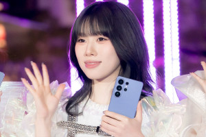 NTTドコモpresents“ナイトグラフィーイルミネーション by Galaxy with ME：I”点灯式に登壇したME：I・AYANE