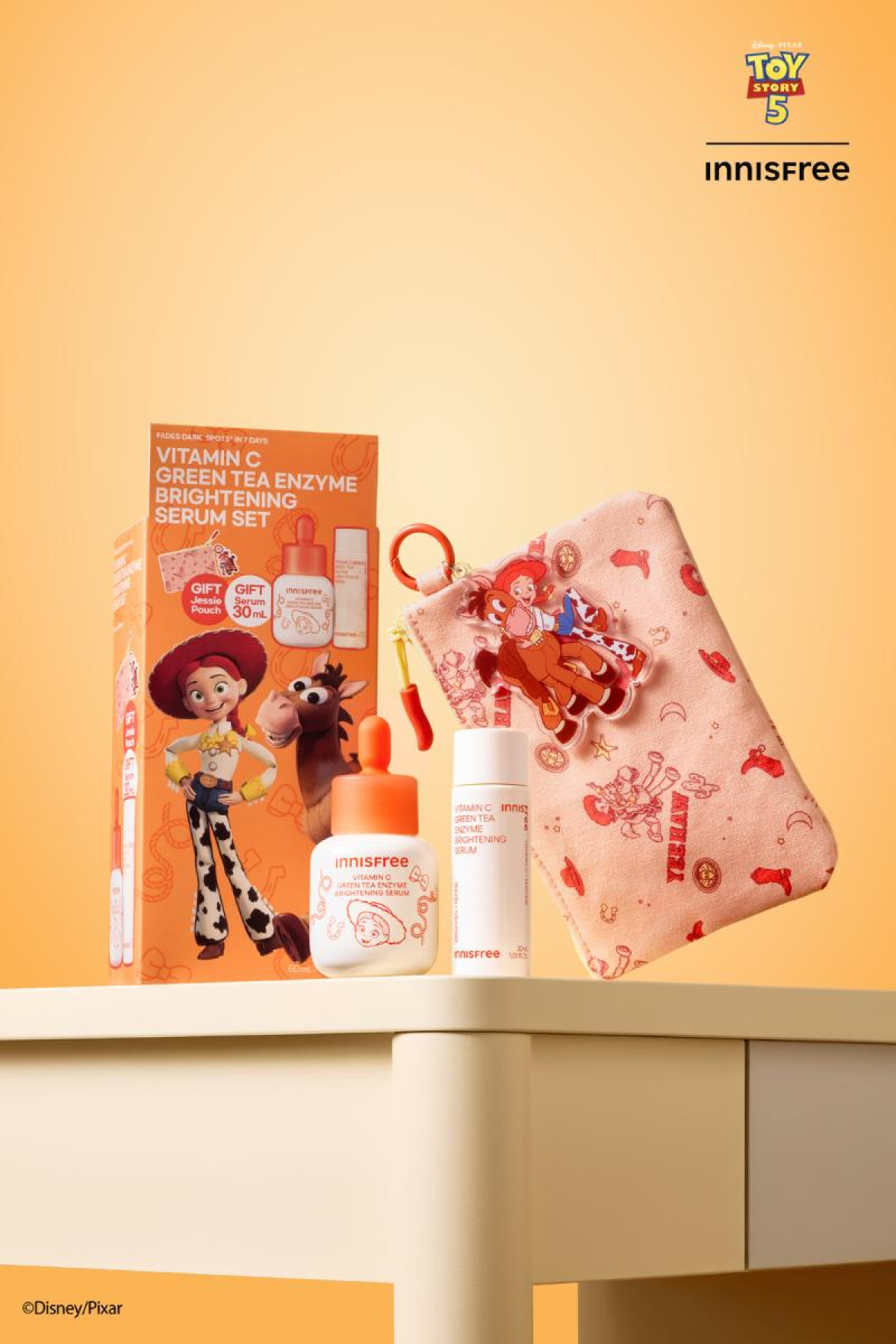 『トイ・ストーリー』×「イニスフリー」がコラボ！　ジェシーのポーチ付き美容液など登場へ