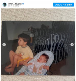 妹キャリスの23歳誕生日を祝福　※「ディラン・ダグラス」Instagram