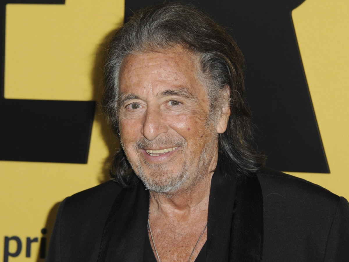 アル・パチーノ86歳、20年前に破局した元恋人と誕生日に再会