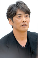 ドラマ『GTO』会見に出席した反町隆史