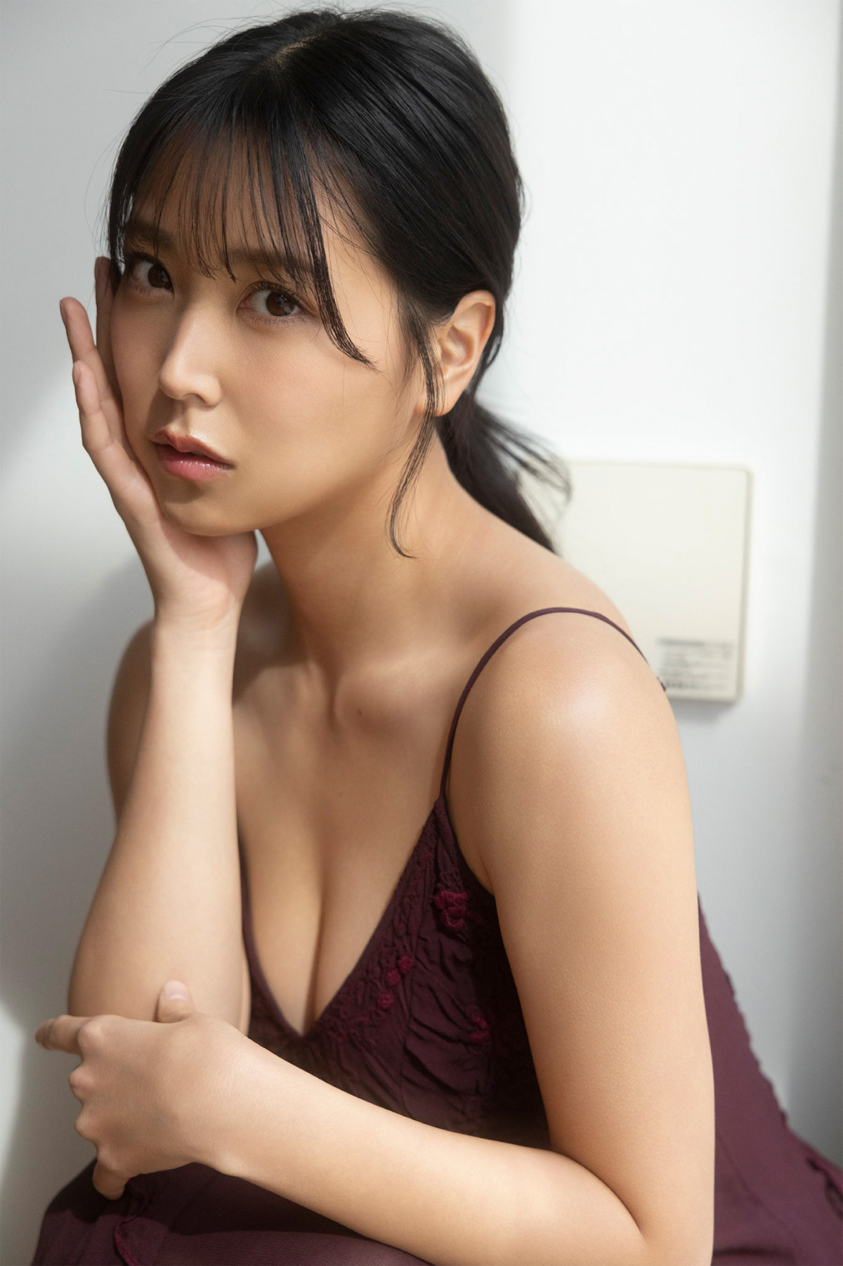 元NMB48“グラビアエース”　圧倒的美ぼう見せつける！　“大人の魅力”全開グラビア