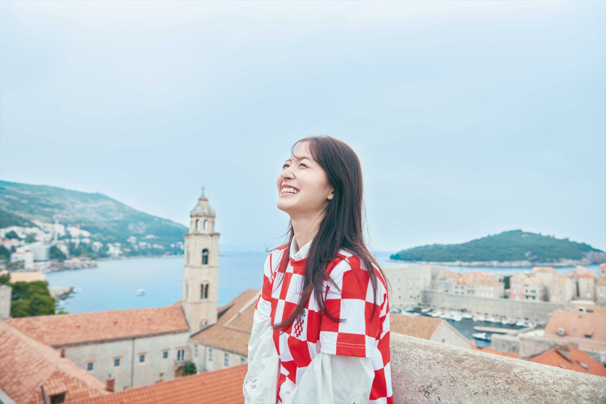 乃木坂46・金川紗耶1st写真集6.30発売決定「1人の人間として素の自分が表現された1冊になった」