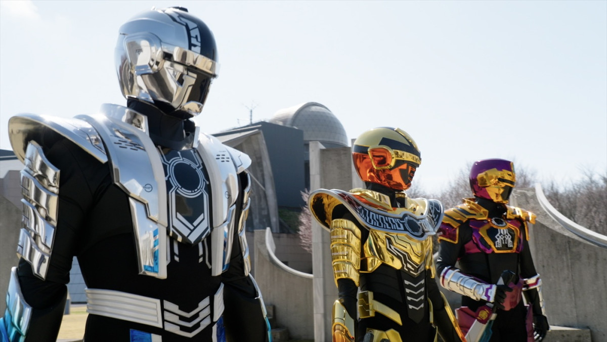 CODE＆ギャバンが大集結！　映画『仮面ライダーゼッツ＆超宇宙刑事ギャバン インフィニティ』場面写真解禁