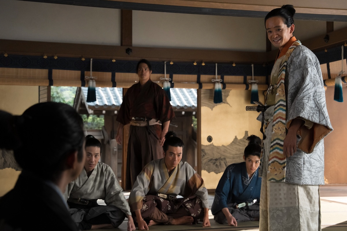 『豊臣兄弟！』“高虎”佳久創、“三成”松本怜生を「仏様抱っこ」ネット爆笑「新しいスタイル」「三成高虎コンビいい」