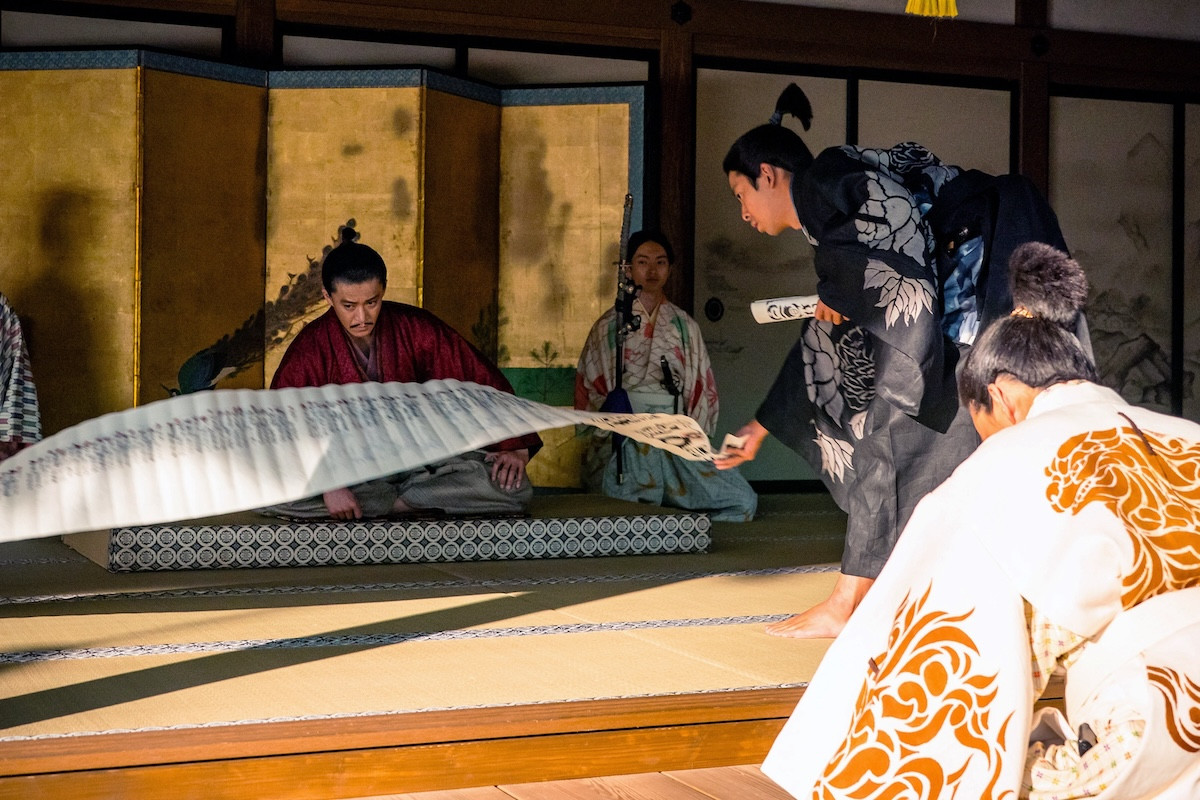 『豊臣兄弟！』“久秀”竹中直人、想定外の暴挙　ネット衝撃「戦国ボンバーマン…」「笑いながら爆ぜる人」（ネタバレあり）
