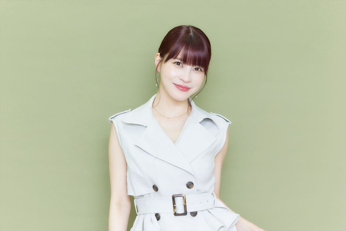 岸明日香、グラビアは「脱げばいいってものじゃない」　デビュー15周年で語る“難しさ”とは？
