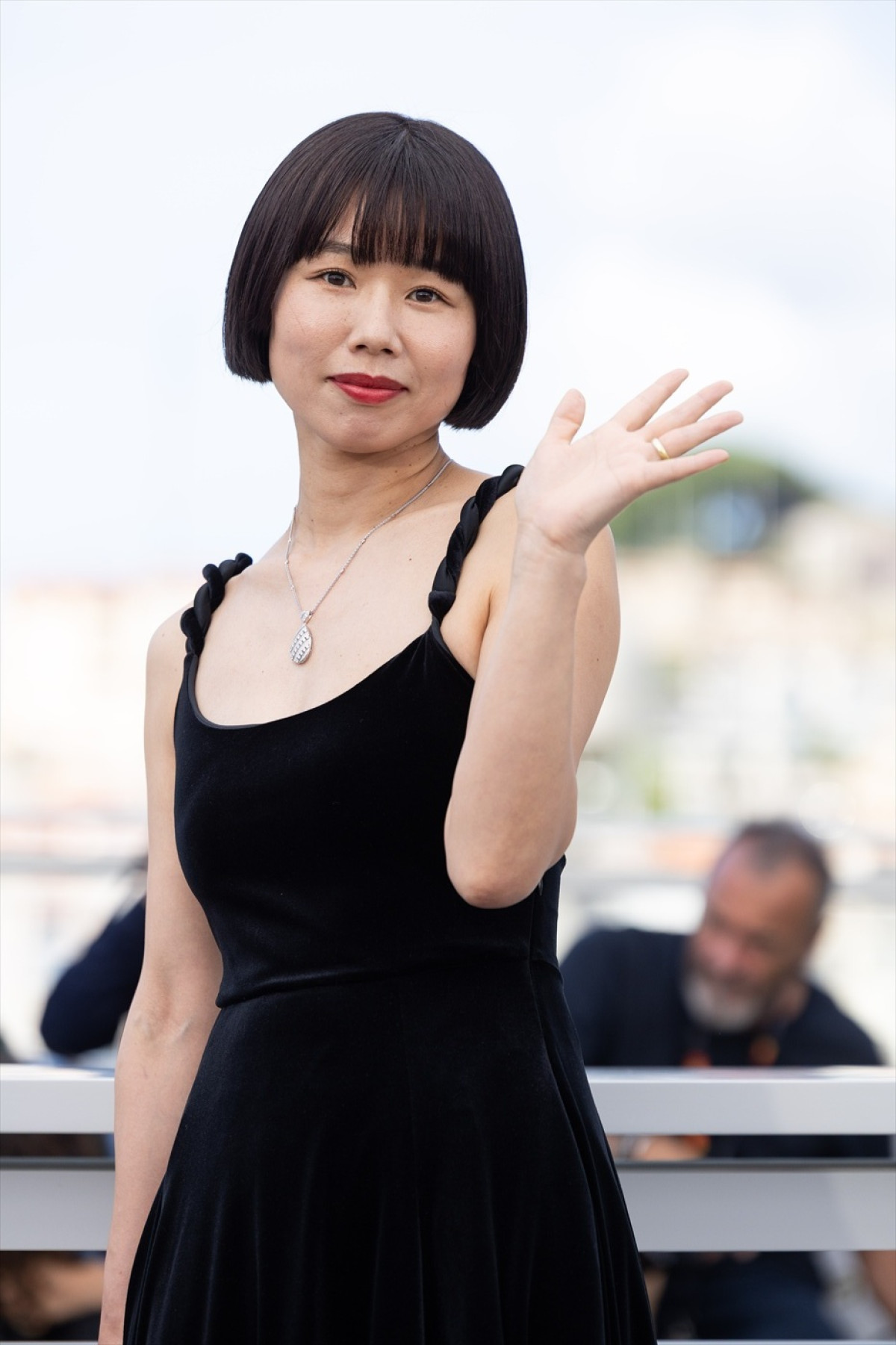 岸井ゆきのがカンヌ初参加！　映画『すべて真夜中の恋人たち』公式上映のスタオベに浅野忠信がガッツポーズ