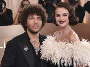 セレーナ・ゴメス、夫ベニー・フランコと目のやり場に困るラブラブショットにファン大興奮