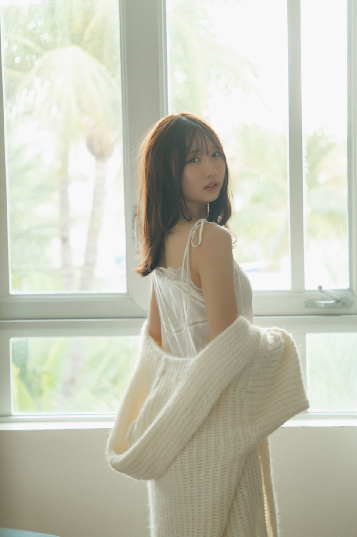 日向坂46藤嶌果歩がポイント明かす！　1st写真集『果実の歩幅』裏表紙4種解禁