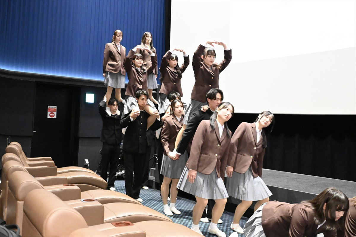山田杏奈、青木柚、ピエール瀧が集団行動で違和感を覚えた瞬間明かす！　映画『NEW GROUP』舞台あいさつ
