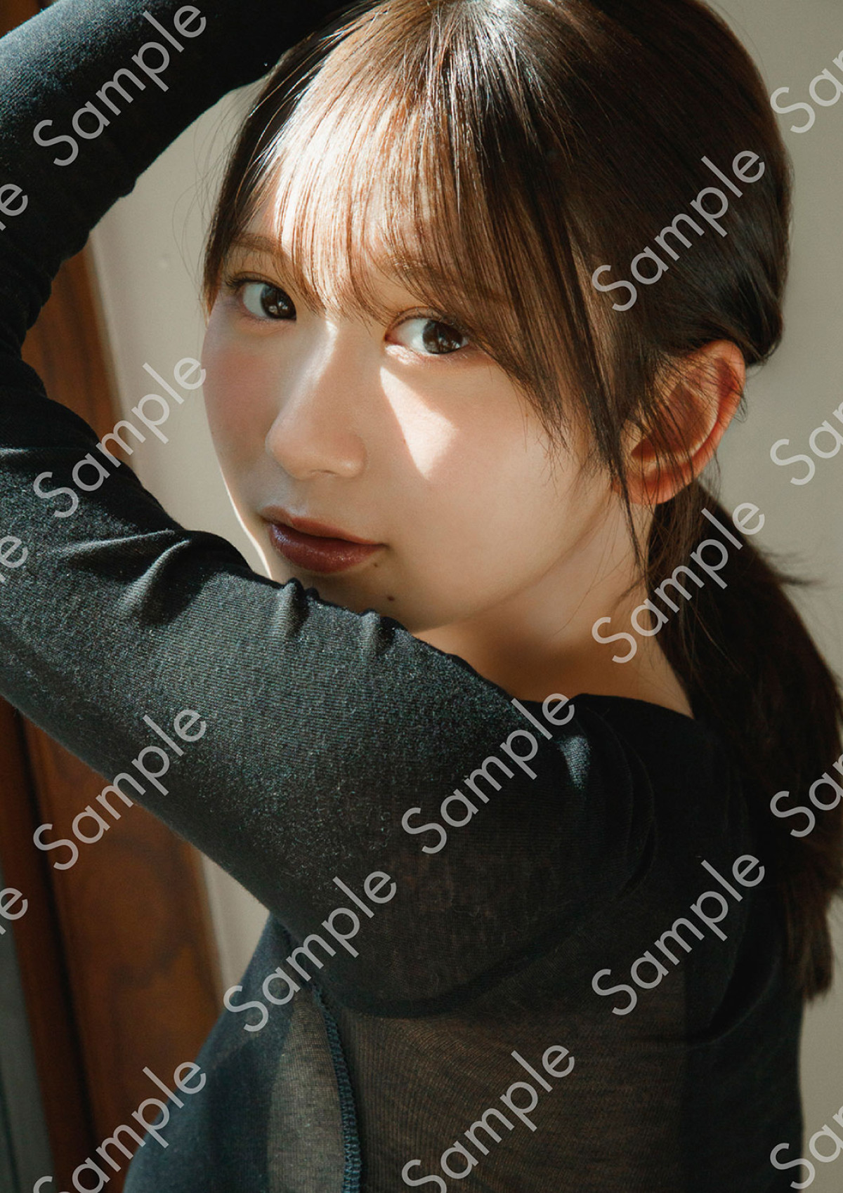 日向坂46藤嶌果歩、プク顔から凛とした表情まで！　1st写真集『果実の歩幅』書店別特典ビジュアル解禁